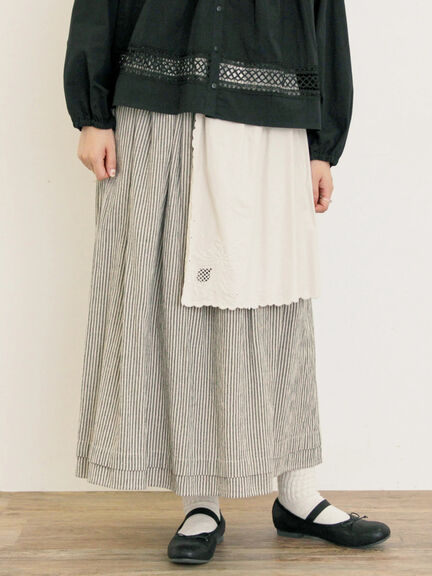 刺繍クロス付きスカート（チャコールグレー/ブラック/ベージュ/ブルー）｜Samansa Mos2（サマンサ モスモス）通販