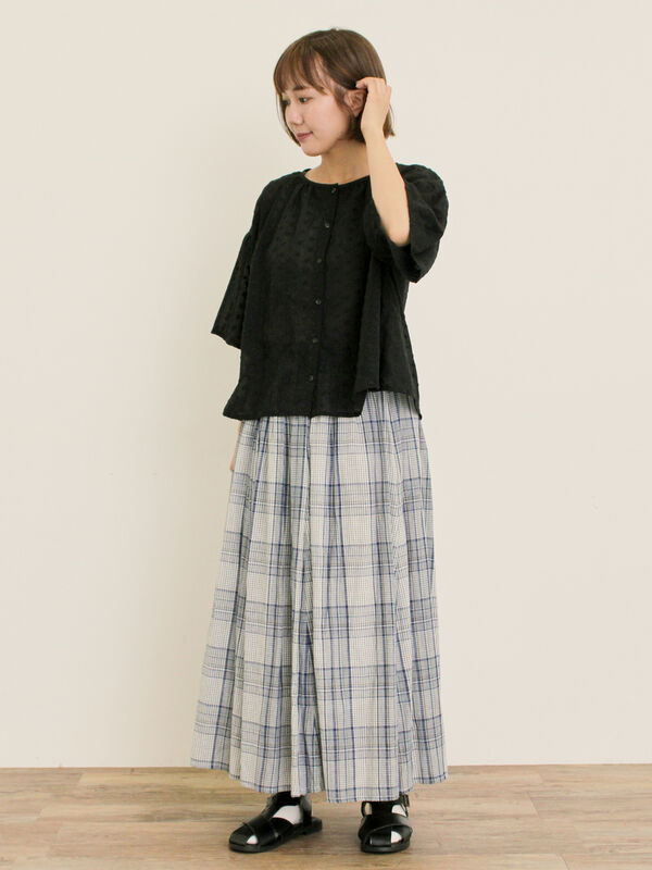 セール】 シアー刺繍ブラウス（ブラック/キャメル/キナリ