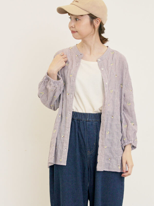 ストライプ総花柄刺繍バンドカラーシャツ（パープル）｜Samansa Mos2（サマンサ モスモス）通販