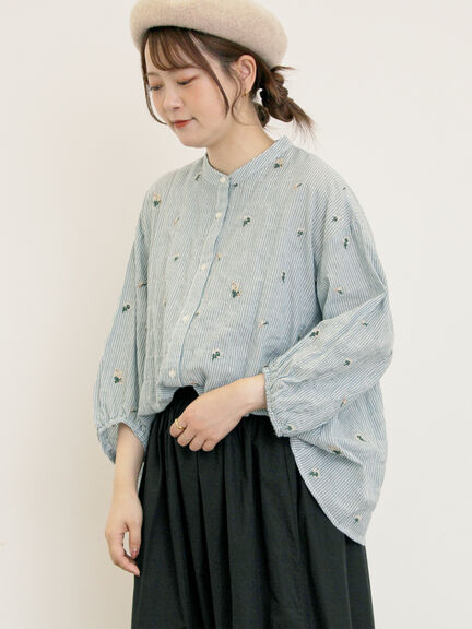 ストライプ総花柄刺繍バンドカラーシャツ（レッド/グリーン/ブルー/パープル）｜Samansa Mos2（サマンサ モスモス）通販