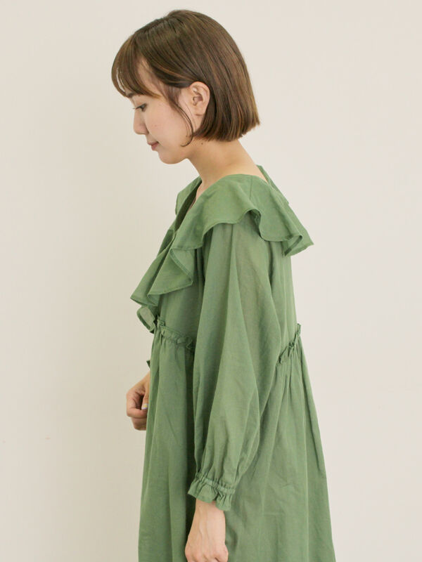 ヒナリ　フリルカラーワンピース hinari（ヒナリ）の「フリルカラーワンピ（ワンピース）」 - WEAR