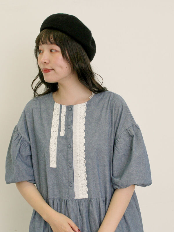 sm2 ★新品★胸元レース＆刺繍の可愛い*ふんわりワンピース