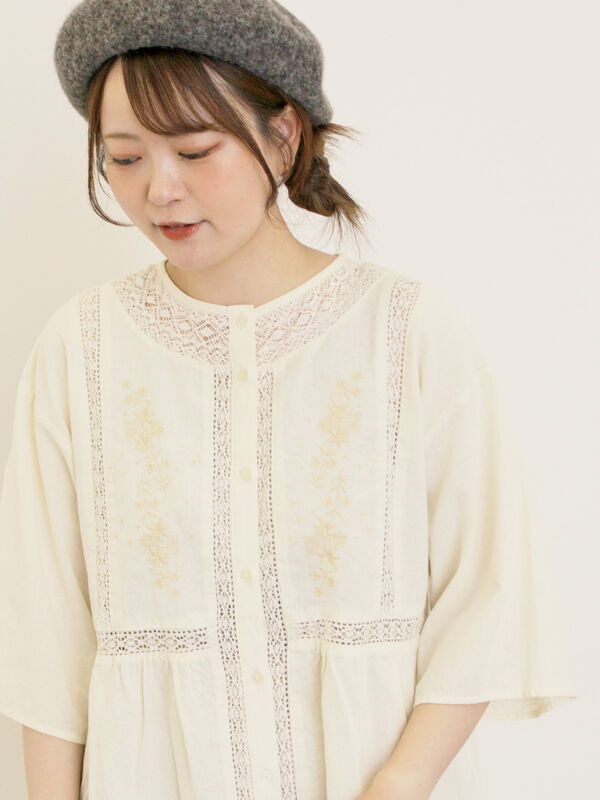 花刺繍切替えブラウス（グレー/チャコールグレー/マスタード/キナリ）｜Samansa Mos2（サマンサ モスモス）通販