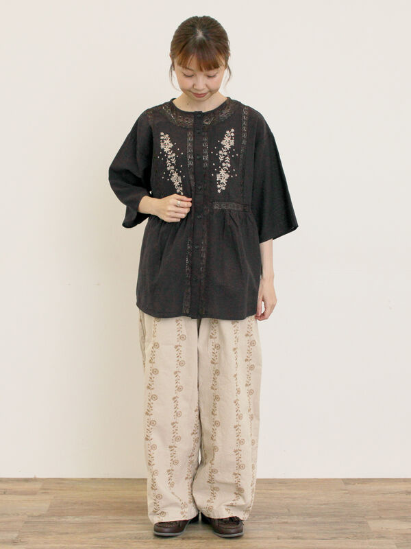 セール】 花刺繍切替えブラウス（グレー/チャコールグレー/マスタード