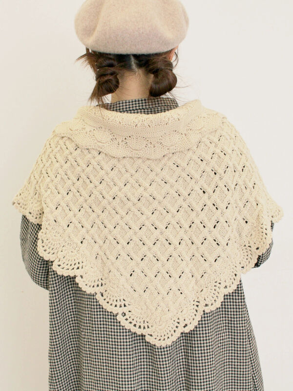 新品　Samansa Mos2 トライアングルニットストール　ベージュ セール】 トライアングルニットストール（ベージュ/アクセサリー