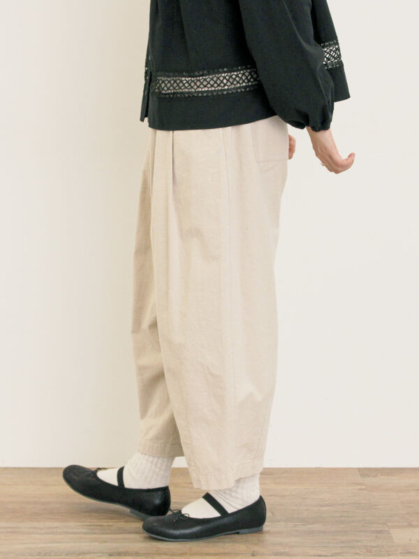 セール】 【M/Lサイズ】裾ダーツ立体パンツ（チャコールグレー