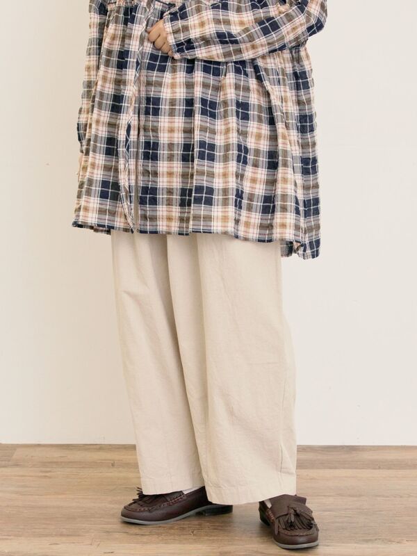 セール】 【M/Lサイズ】裾ダーツ立体パンツ（チャコールグレー