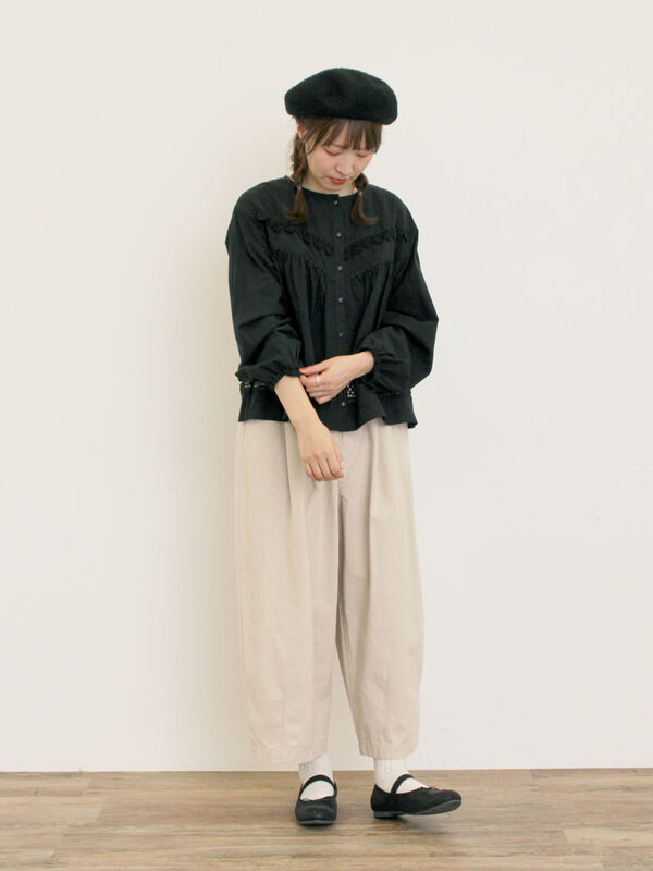 セール】 V切替レース前開きブラウス（オフホワイト/ブラック/キナリ