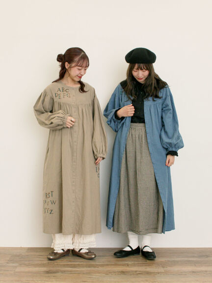 【マカベアリス×Samansa Mos2】刺繍ワンピース《S/Mサイズ》（ベージュ/ダークブラウン/ブルー）｜Samansa Mos2（サマンサ モスモス）通販
