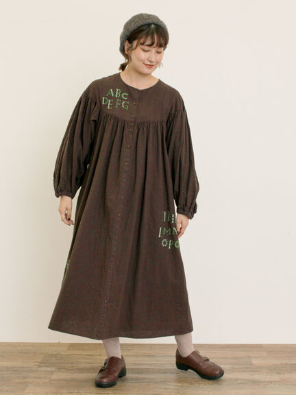 【マカベアリス×Samansa Mos2】刺繍ワンピース《S/Mサイズ》（ベージュ/ダークブラウン/ブルー）｜Samansa Mos2（サマンサ モスモス）通販