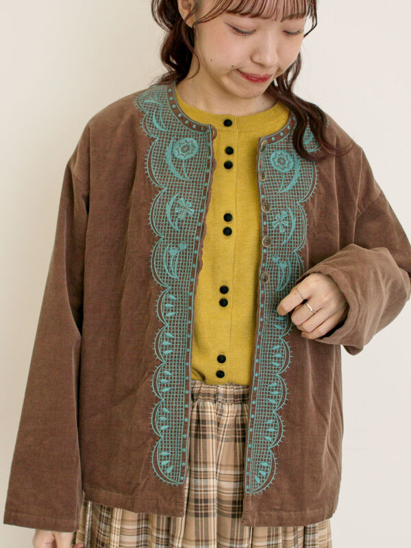 モスキーノ L イタリア製 ウール ビーズ花刺繍 コサージュ ジャケット カーキ マカベアリス×Samansa Mos2】刺繍ジャケット（ブラック/ブラウン