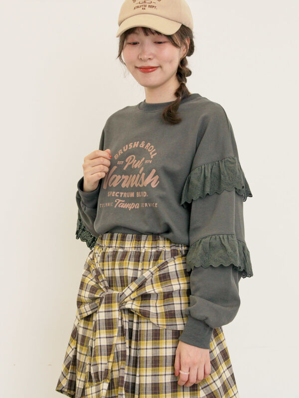 セール】 袖フリル切替えスウェット（チャコールグレー/ボルドー