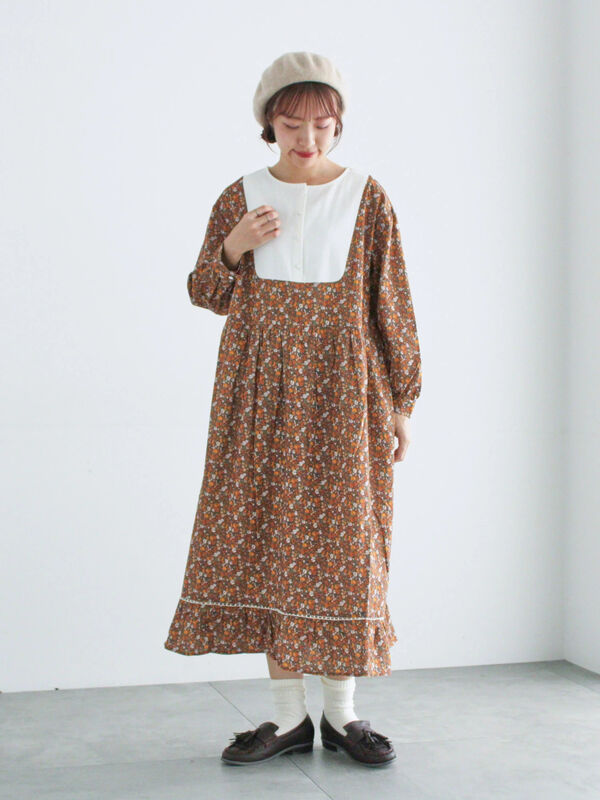 WEB限定】胸元配色花柄ワンピース（チャコールグレー/ブラウン/ミント