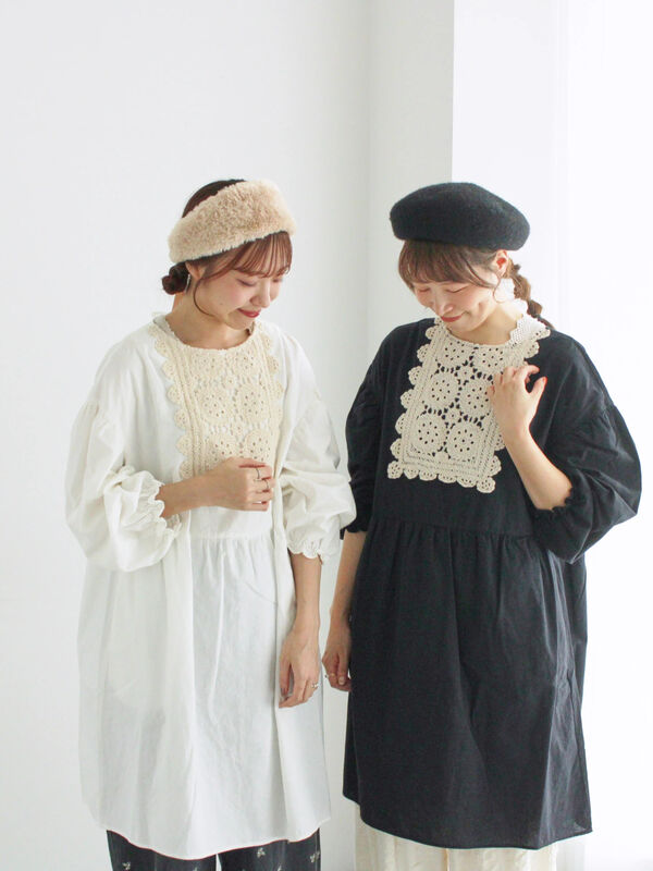 セール】 【WEB限定】胸元レース貼りチュニック（ブラック/キナリ