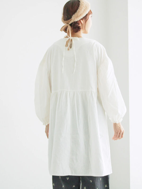 WEB限定】胸元レース貼りチュニック（ブラック/キナリ/トップス/シャツ