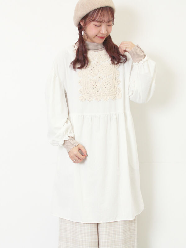 WEB限定】胸元レース貼りチュニック（ブラック/キナリ/トップス/シャツ