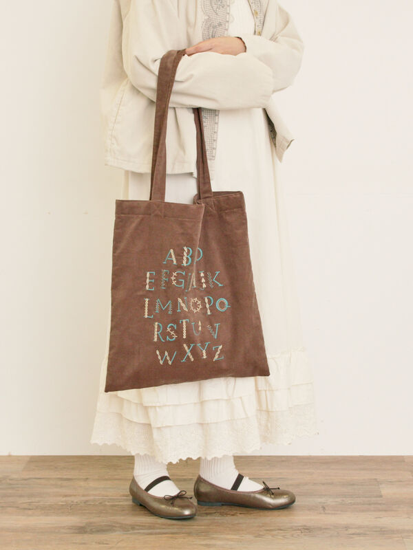 【マカベアリス×Samansa Mos2】刺繍トートバッグ（ブラウン）｜Samansa Mos2（サマンサ モスモス）通販