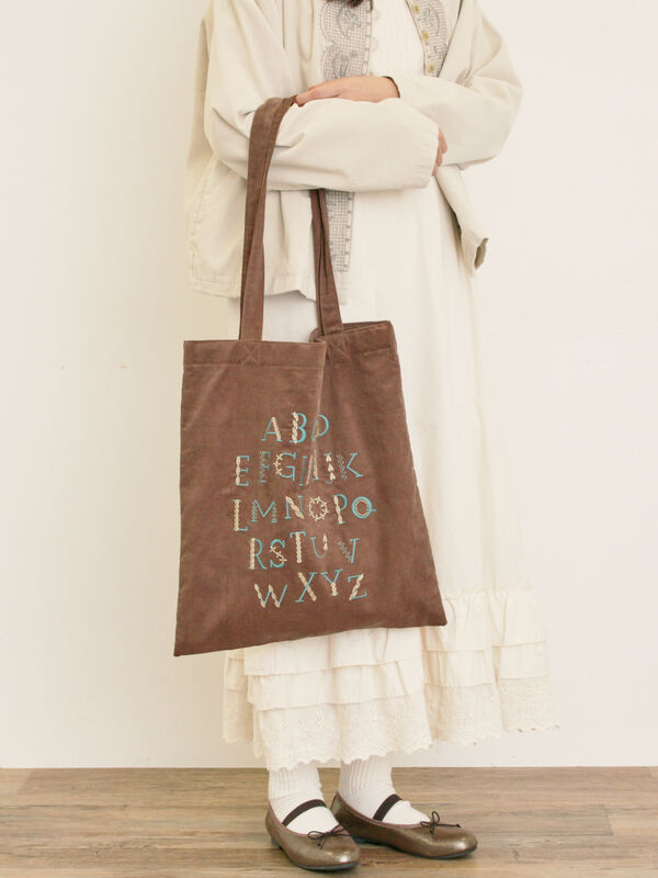 セール】 【マカベアリス×Samansa Mos2】刺繍トートバッグ（ブラック