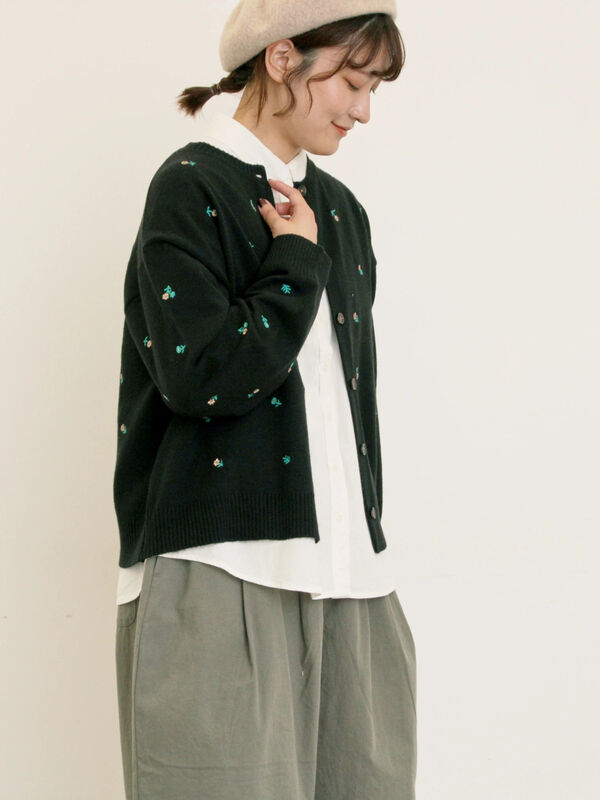 花柄総刺繍ニットカーディガン（ブラック/ボルドー/オレンジ