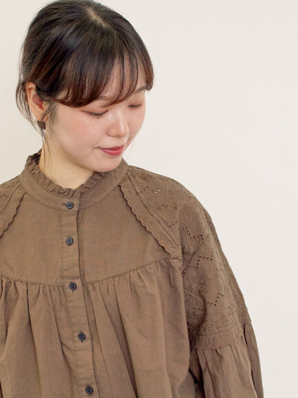 ボレロ風刺繍ブラウス（オフホワイト/ブラック/モカ）｜Samansa Mos2（サマンサ モスモス）通販