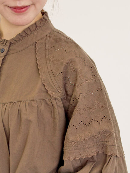 ボレロ風刺繍ブラウス（オフホワイト/ブラック/モカ）｜Samansa Mos2（サマンサ モスモス）通販