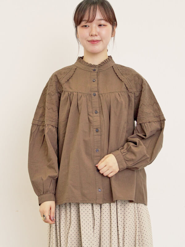 セール】 ボレロ風刺繍ブラウス（オフホワイト/ブラック/モカ/トップス