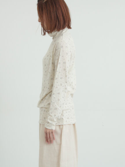 【吸湿発熱】ベア天花柄タートルネックインナー（ピンク/ベージュ/ミント/パープル）｜Samansa Mos2（サマンサ モスモス）通販