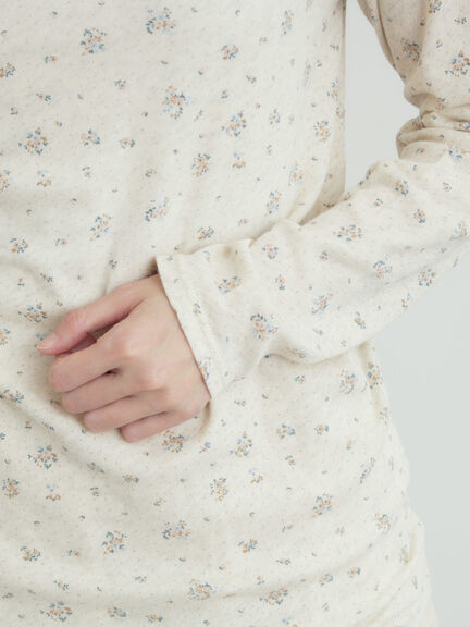 【吸湿発熱】ベア天花柄タートルネックインナー（ピンク/ベージュ/ミント/パープル）｜Samansa Mos2（サマンサ モスモス）通販