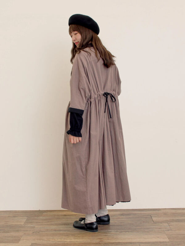 S/Mサイズ】ドルマンスリーブギャザーワンピース（ブラック/ベージュ