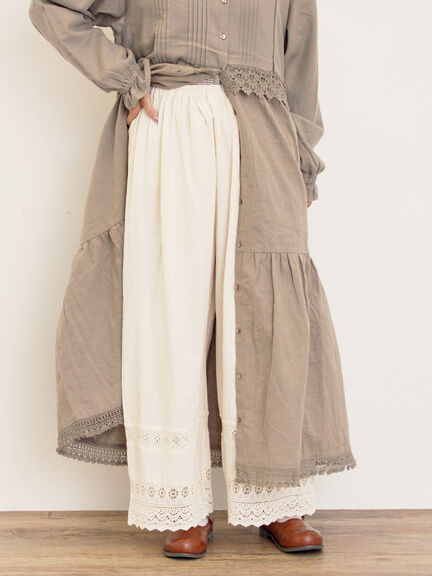 [吸湿発熱]裾レースペチパンツ（オフホワイト/ブラック/キナリ）｜Samansa Mos2（サマンサ モスモス）通販