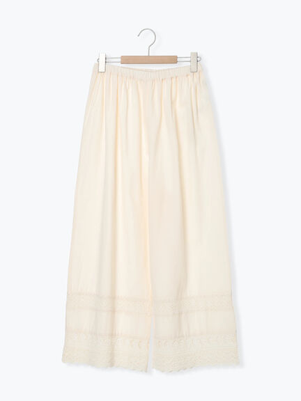 [吸湿発熱]裾レースペチパンツ（オフホワイト/ブラック/キナリ）｜Samansa Mos2（サマンサ モスモス）通販