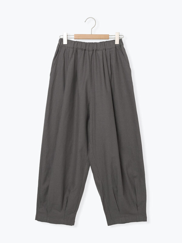 セール】 ストライプツイル裾タックパンツ（チャコールグレー/ベージュ
