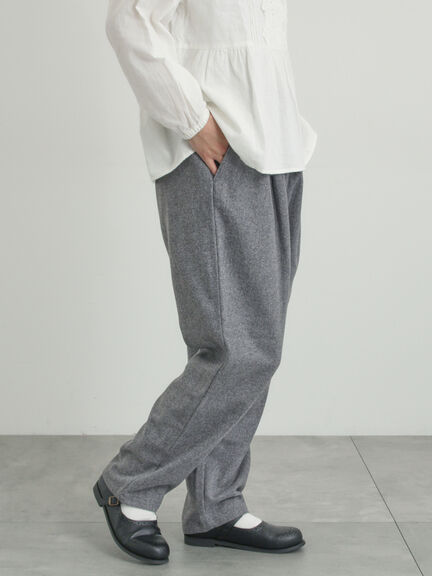 【帯電防止】ウール混テーパードパンツ《M/Lサイズ》（チャコールグレー/モカ/カーキ/キナリ）｜Samansa Mos2（サマンサ モスモス）通販