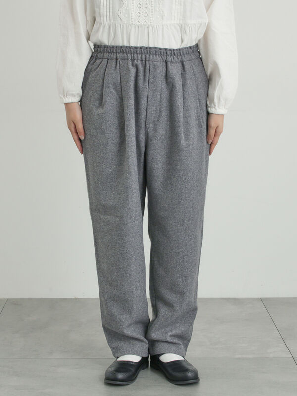 帯電防止】ウール混テーパードパンツ《M/Lサイズ》（チャコールグレー