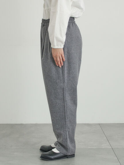 【帯電防止】ウール混テーパードパンツ《M/Lサイズ》（チャコールグレー/モカ/カーキ/キナリ）｜Samansa Mos2（サマンサ モスモス）通販