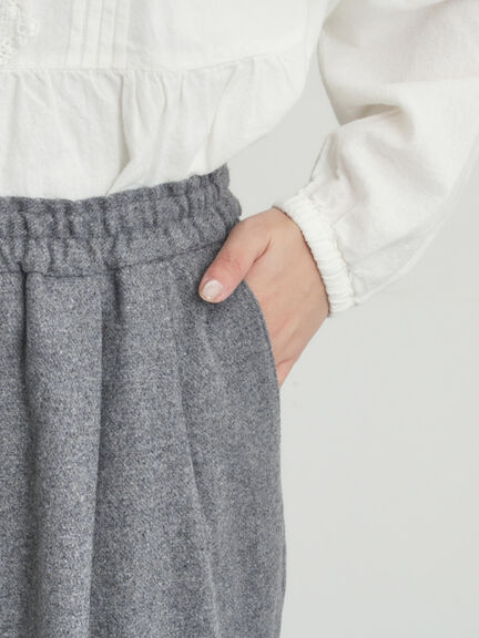 【帯電防止】ウール混テーパードパンツ《M/Lサイズ》（チャコールグレー/モカ/カーキ/キナリ）｜Samansa Mos2（サマンサ モスモス）通販