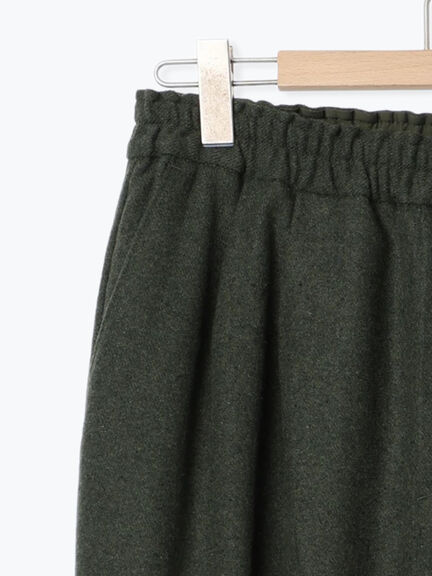 【帯電防止】ウール混テーパードパンツ《M/Lサイズ》（チャコールグレー/モカ/カーキ/キナリ）｜Samansa Mos2（サマンサ モスモス）通販