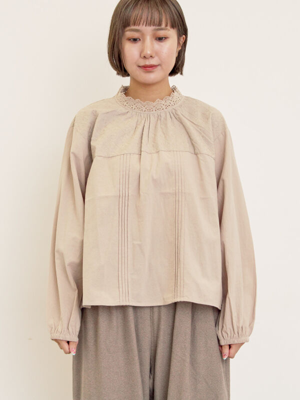 新品未使用 キャンレース切り替えブラウス セール】 オーバーレース切替ブラウス（ブラック/ベージュ/キナリ