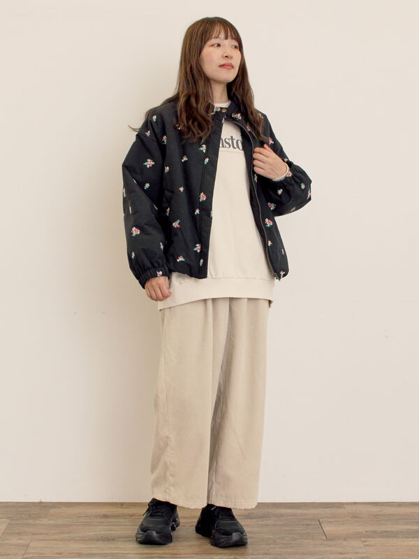 セール】 小花総刺繍中綿ジャケット（ブラック/オレンジ/キナリ