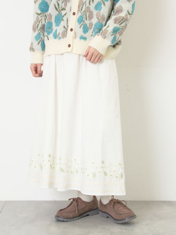 WEB限定】花柄刺繍ギャザースカート（ブラック/モカ/キナリ/ボトムス