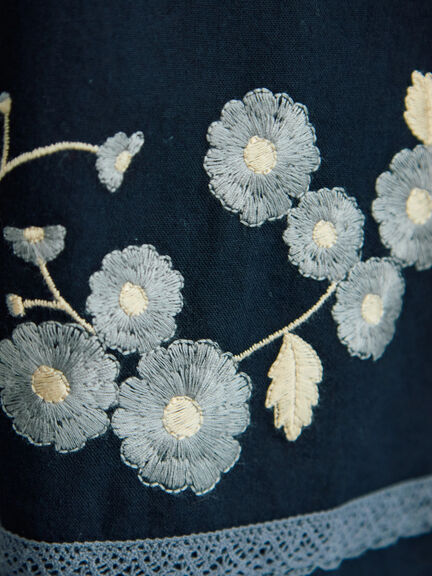 【WEB限定】花柄刺繍ギャザースカート（ブラック/モカ/キナリ）｜Samansa Mos2（サマンサ モスモス）通販
