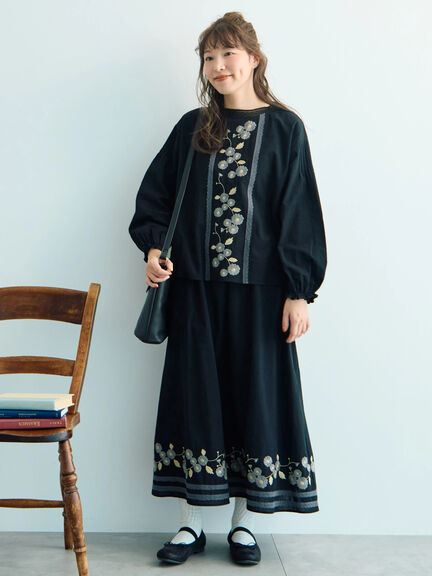 【WEB限定】花柄刺繍ギャザースカート（ブラック/モカ/キナリ）｜Samansa Mos2（サマンサ モスモス）通販