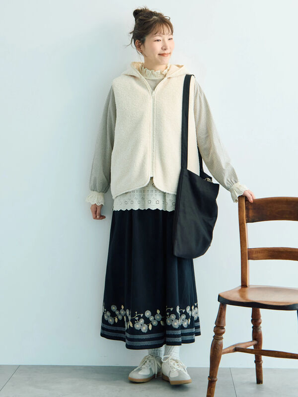 WEB限定】花柄刺繍ギャザースカート（ブラック/モカ/キナリ/ボトムス