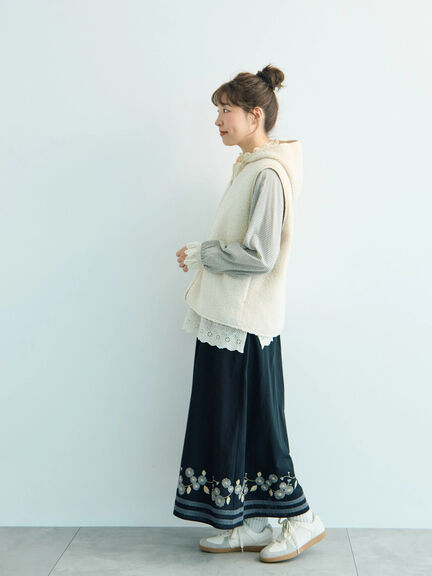 【WEB限定】花柄刺繍ギャザースカート（ブラック/モカ/キナリ）｜Samansa Mos2（サマンサ モスモス）通販