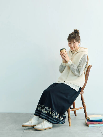 【WEB限定】花柄刺繍ギャザースカート（ブラック/モカ/キナリ）｜Samansa Mos2（サマンサ モスモス）通販