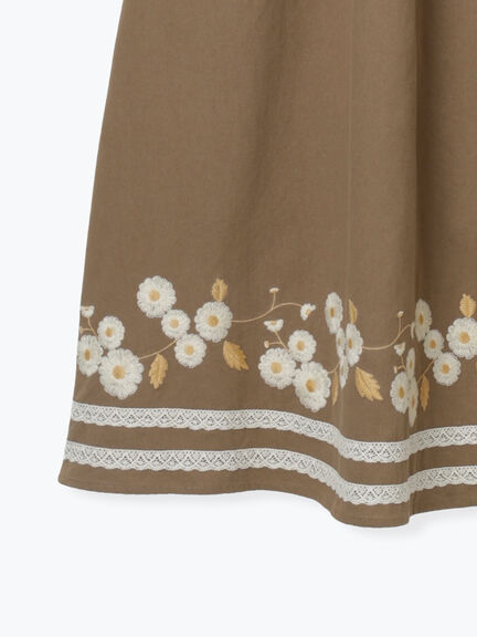 【WEB限定】花柄刺繍ギャザースカート（ブラック/モカ/キナリ）｜Samansa Mos2（サマンサ モスモス）通販