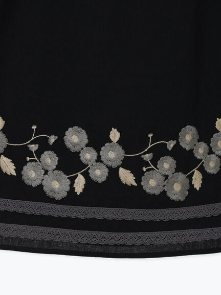 【WEB限定】花柄刺繍ギャザースカート（ブラック/モカ/キナリ）｜Samansa Mos2（サマンサ モスモス）通販