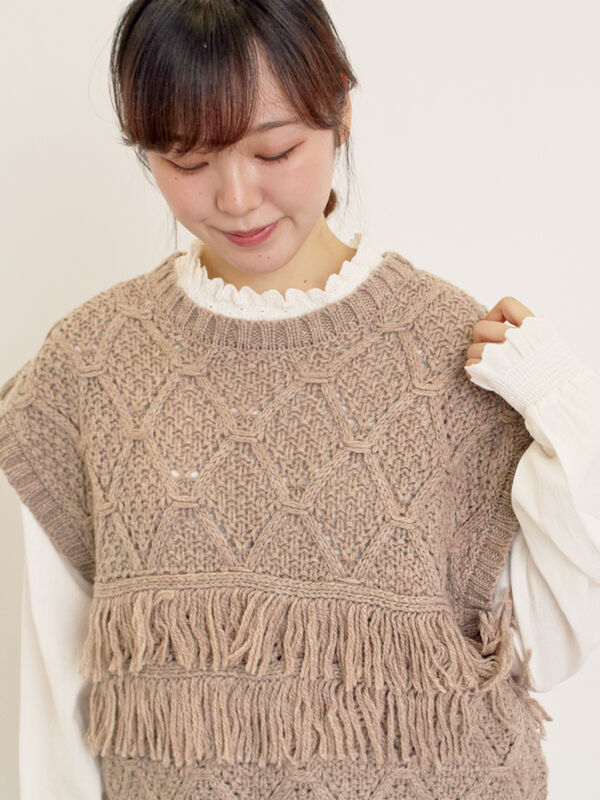 【Fluffy Wool Blend】フリンジニットベスト（ベージュ）｜Samansa Mos2（サマンサ モスモス）通販