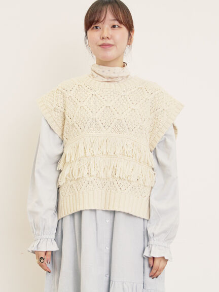 【Fluffy Wool Blend】フリンジニットベスト（オフホワイト/レッド/ベージュ）｜Samansa Mos2（サマンサ モスモス）通販