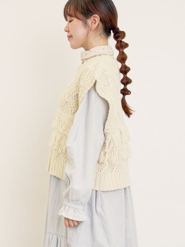 セール】 【Fluffy Wool Blend】フリンジニットベスト（オフホワイト